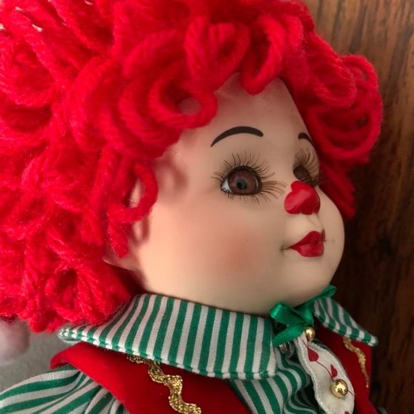 Marie Osmond Jingles and Belle Christmas Dolls - Picture 3 of 10